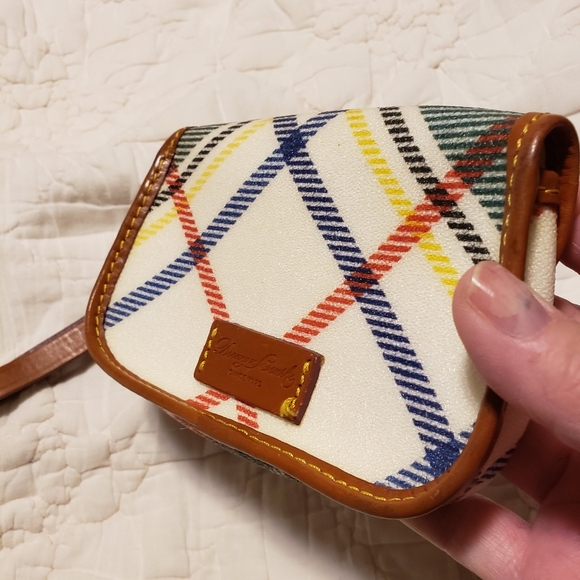 EC Dooney & Bourke Tarten Plaid Small Snap Close Wristlet, Preppy, Festive - Picture 8 of 8